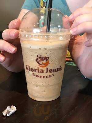 Gloria Jeans Coffee