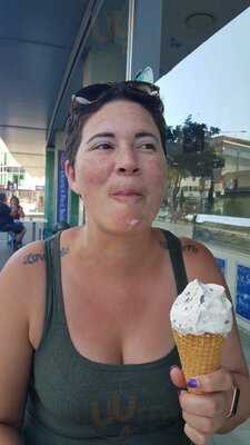 Cold Rock Ice Creamery