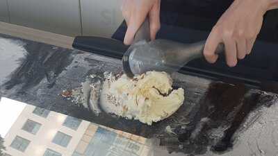 Cold Rock Ice Creamery