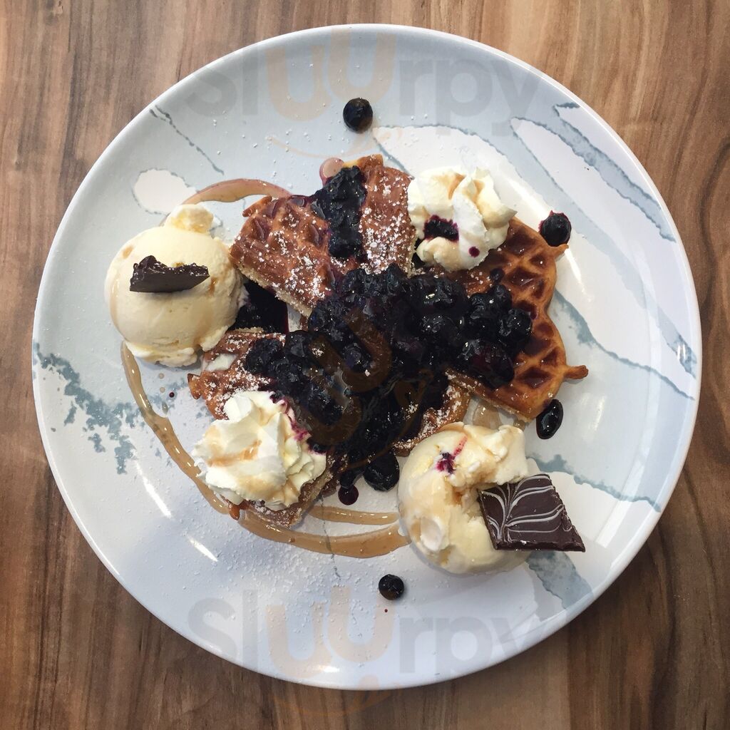 Blueberry Cafe & Patisserie