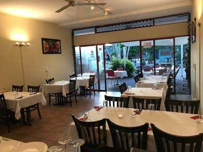 Curry Junction Cafe & Indian Restaurant