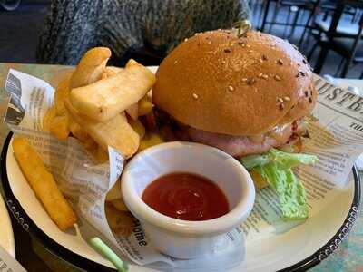 Matthew Flinders Hotel