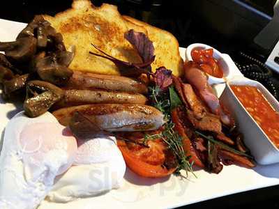 Charlie's Bar & Kitchen