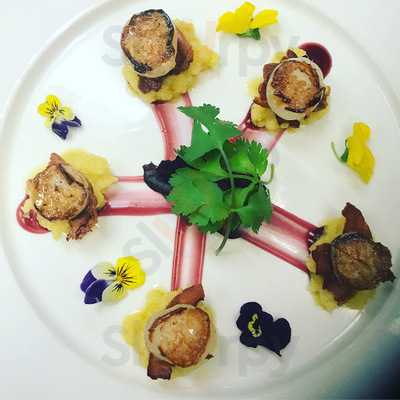 Charlie's Bar & Kitchen