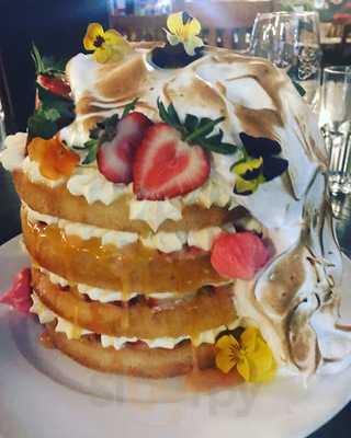 Charlie's Bar & Kitchen