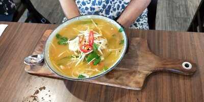 Lizards Bar & Restaurant