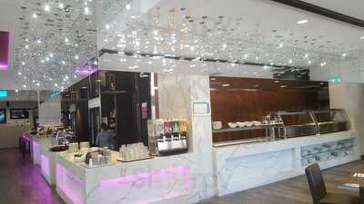 Lizards Bar & Restaurant