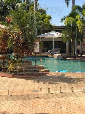 Cossies Poolside Bar And Bistro