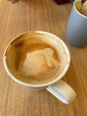 Cossies Poolside Bar And Bistro