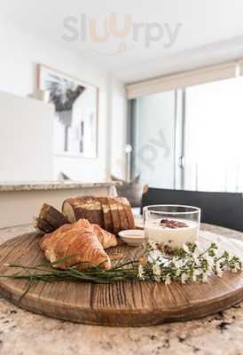 On The Beach, Hastings St