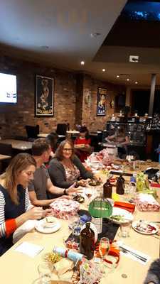 Dreux Bar & Restaurant