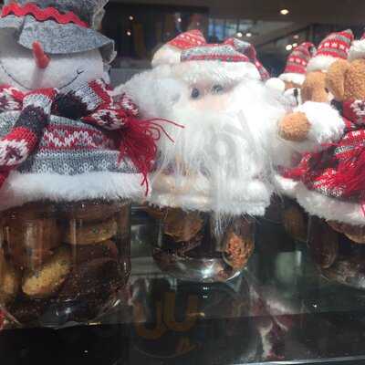 Mrs. Fields Bakery And Cafe