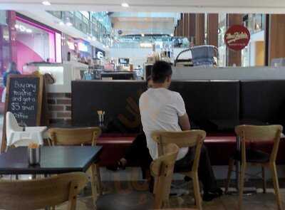 Mrs. Fields Bakery And Cafe