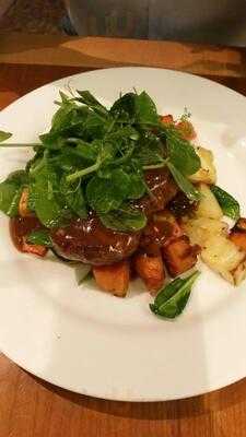 Zenith Brasserie & Bar