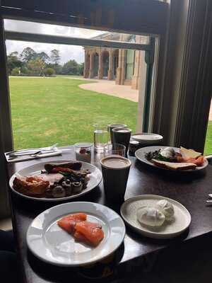 Joseph's Restaurant & Bar