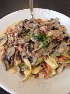 La Porchetta Pizza Restaurant