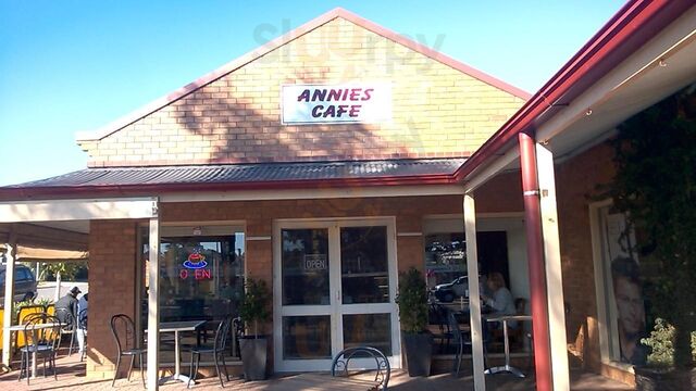 Annies Cafe