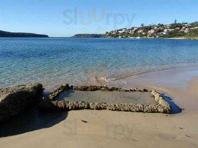 Clonny's On The Beach