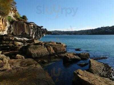 Clonny's On The Beach