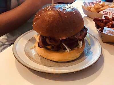 Burger Plus Geelong