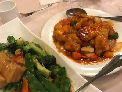 Golden Leaf Chinese Restaurant