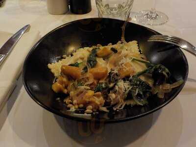 Werribee Racecourse Hotel