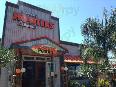 Hooters