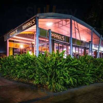 Raffael's Cafe Bar & Grill