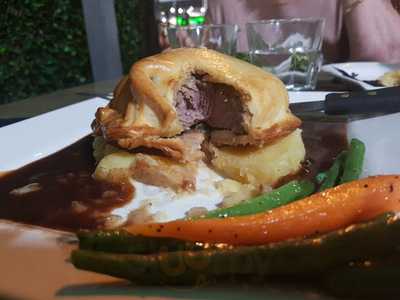 Giancarlo Cafe & Bar