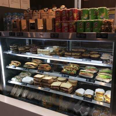 Giancarlo Cafe & Bar