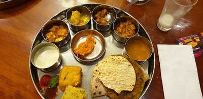 Annakut Thali