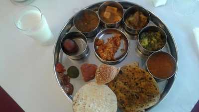 Annakut Thali