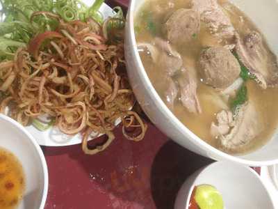 La Pho Vietnamese Coolalinga Central