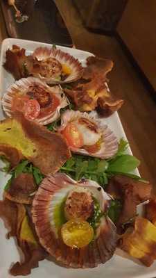 Feast Deli, Cafe & Wine Bar