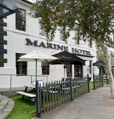 Marine Hotel Restaurant