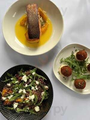 Marine Hotel Restaurant