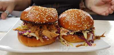 Inta-national Noodle Bar