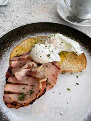 Bay View Bar And Grill