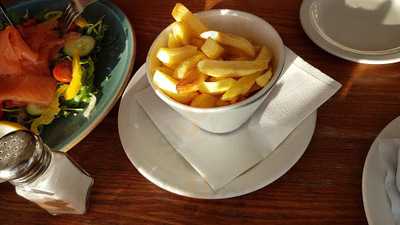 Dimasis Seafood & Oyster Bar