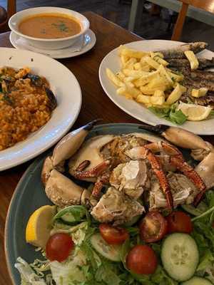 Dimasis Seafood & Oyster Bar