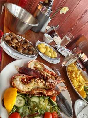 Dimasis Seafood & Oyster Bar