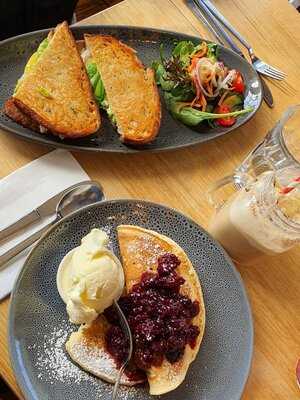 Ashmore On Bridge Street