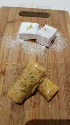 Maroush Lebanese Restaurant