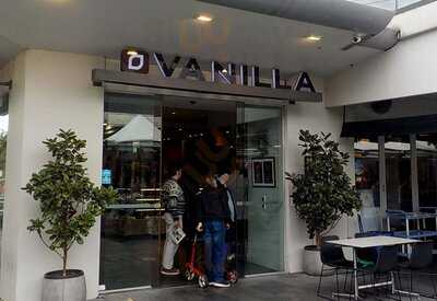 Vanilla Cakes And Lounge