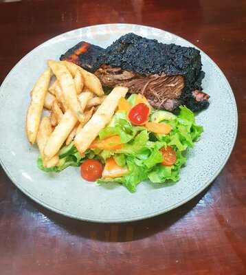 Siracusa Restaurant & Bar