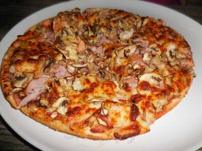 La Piazza Pizza & Pasta