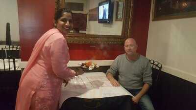 Tandoor And Curry Hut