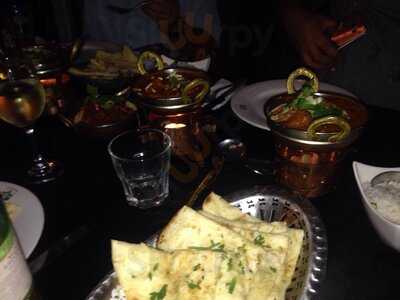 Tandoor And Curry Hut