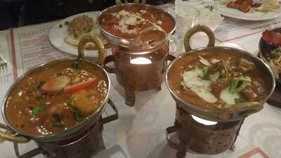 Tandoor And Curry Hut