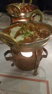 Tandoor And Curry Hut
